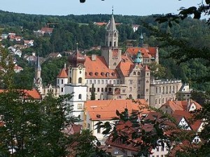 350px-Schloss_Sigmaringen (2)